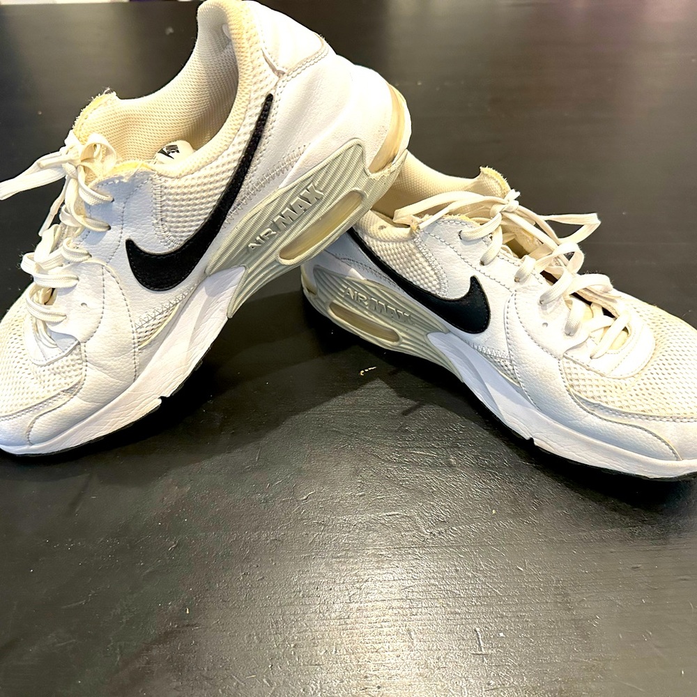 Men’s Nike shoes